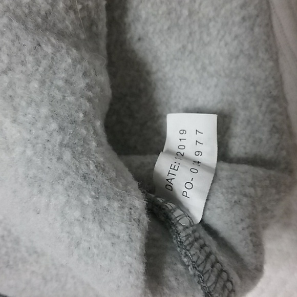 Vintage Harry Potter GRYFFINDOR Small 2019 Sweatshirt - Picture 6 of 7